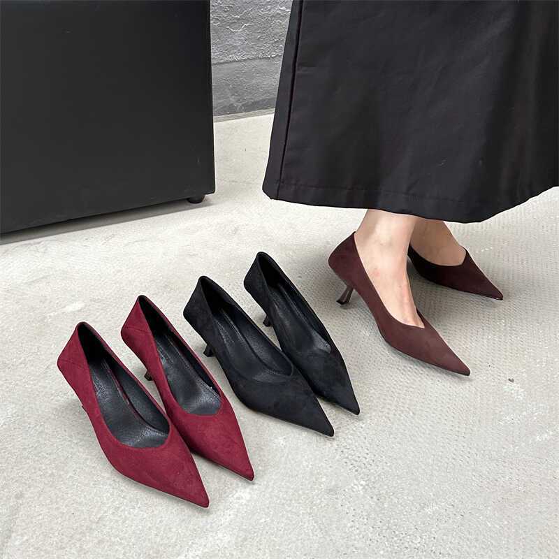 Damen elegante spitze Pumps aus weichem Veloursleder EB