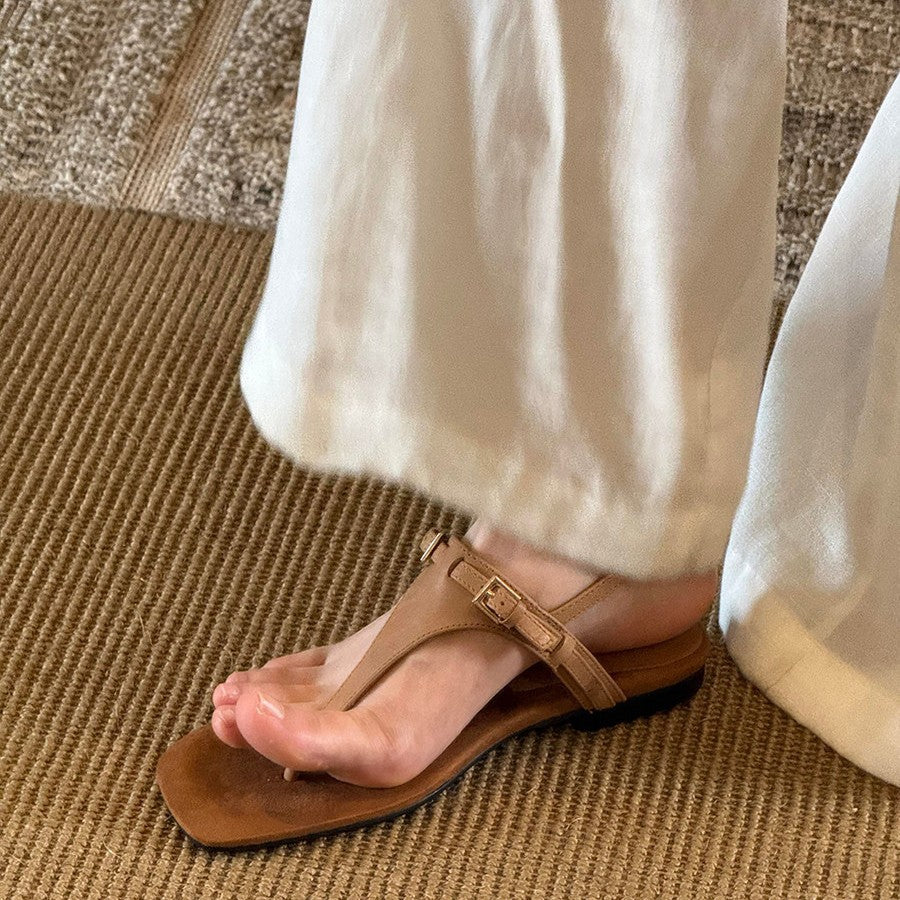 Damen Zehentrenner Sandalen mit komfortablem Fußbett und verstellbarem Riemchen EB