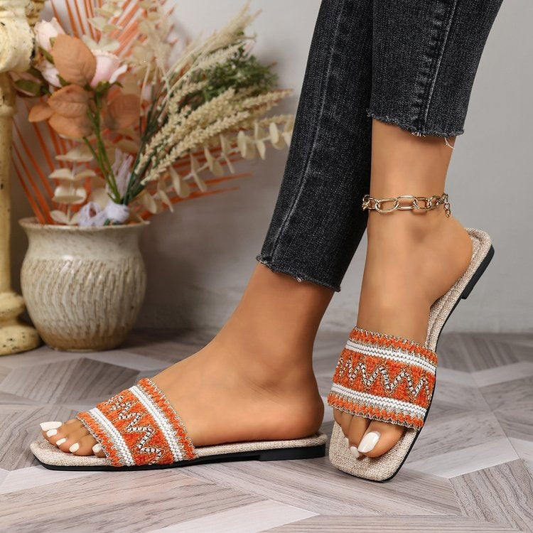 Damen Elegante und luftige Hausschuhe mit gesticktem Design EB