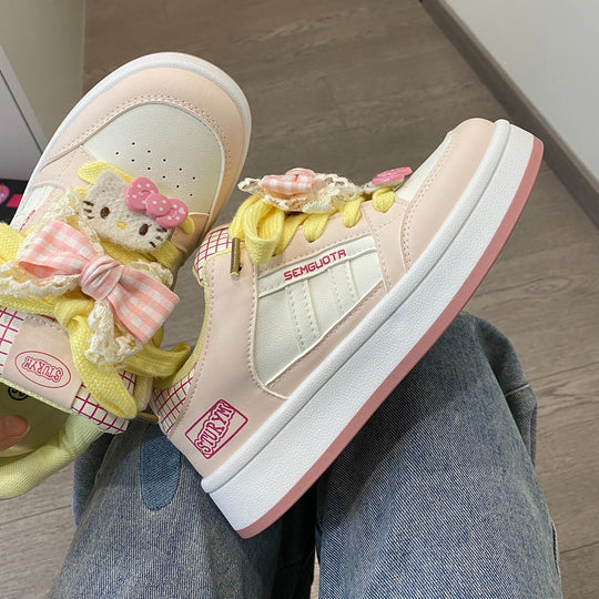 Damen Modische Sneakers mit verspieltem Tiermotiv und bunten Applikationen EB