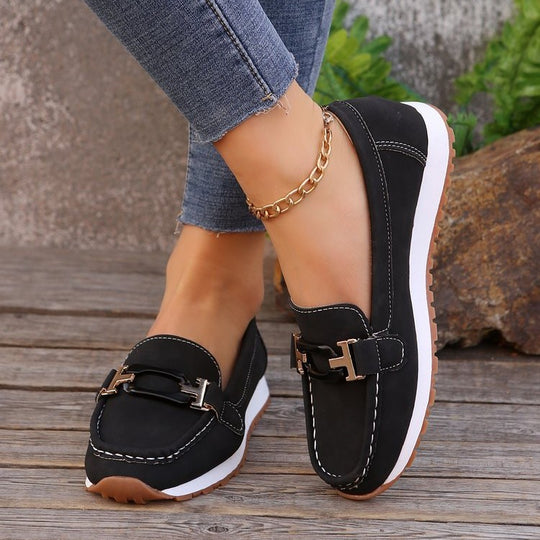 Damen Mokassin-Slipper mit Ziermetall-Bit und dämpfender Profilsohle EB
