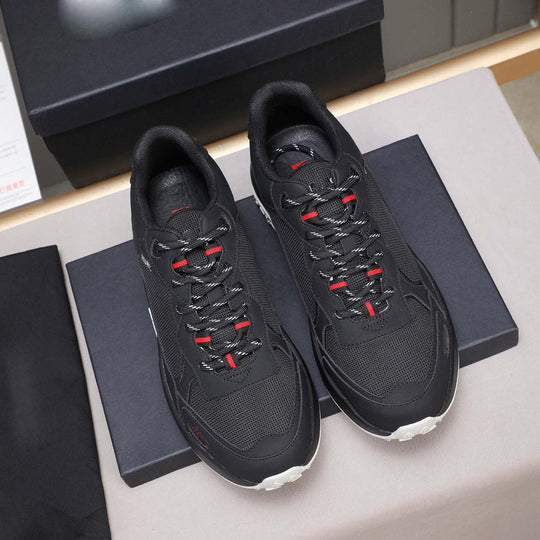 Damen Sportive Lauf-Sneaker mit rutschfester Sohle und atmungsaktiver Oberflächenstruktur EB
