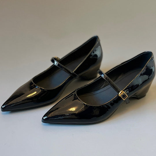 Damen elegante Pumps mit verstellbarem Riemen und spitzem Zehenbereich EB