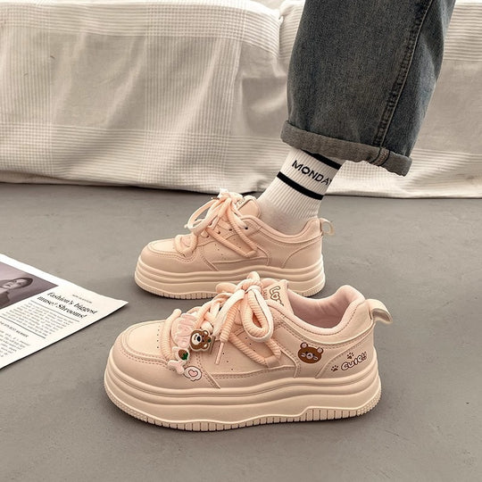 Damen Modische Freizeitschuhe mit verspielten Applikationen EB
