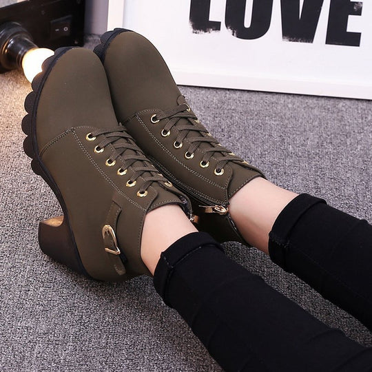 Damen Stiefeletten mit Blockabsatz und Schnürung EB