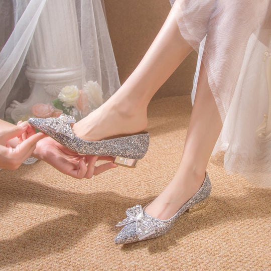 Damen glamouröse Glitzerpumps mit funkelndem Schleifenakzent EB