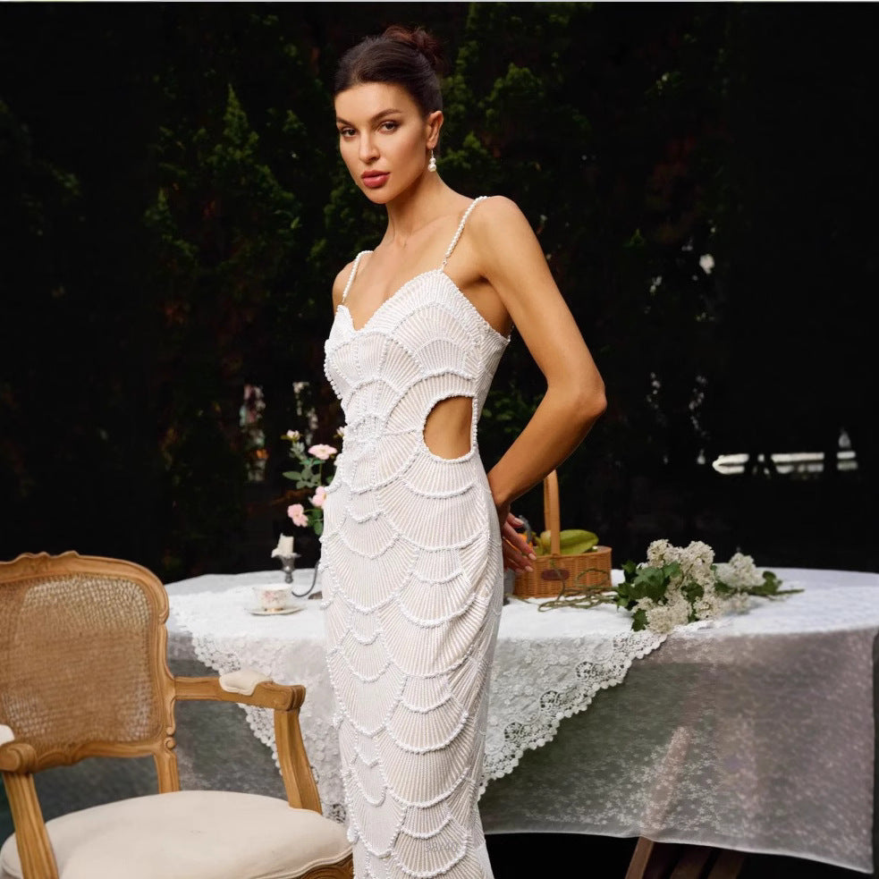 Damen Elegantes Midi-Kleid mit rückseitigen Cut-Outs und dekorativem Wellendesign EB