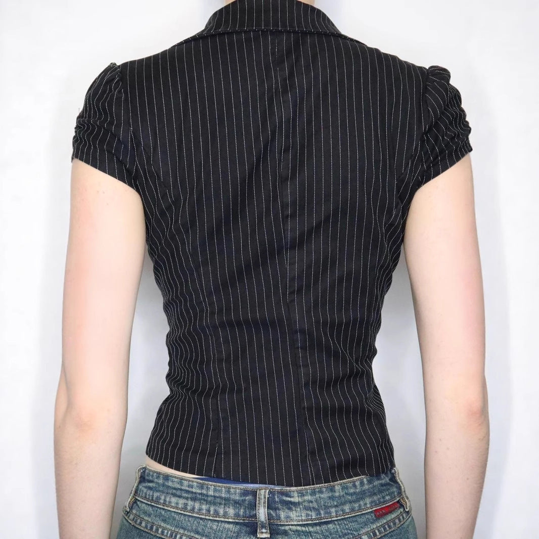 Damen Blazer mit tailliertem Schnitt und modernen Streifen EB