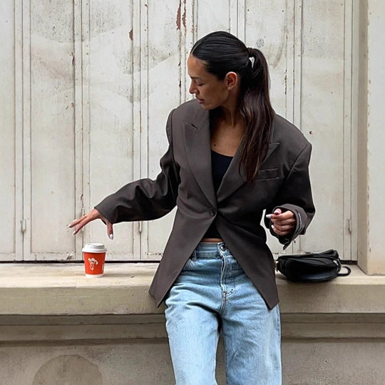 Damen elegante Blazerjacke im minimalistischen Design mit praktischen Taschen EB