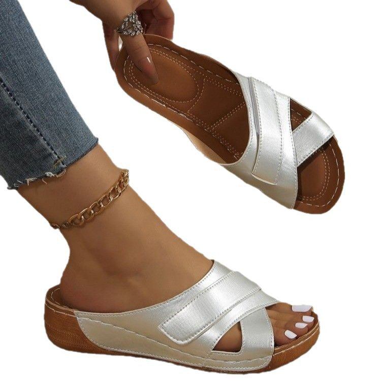 Damen komfortable Zehentrenner-Pantoletten mit modischen Cut-Outs EB