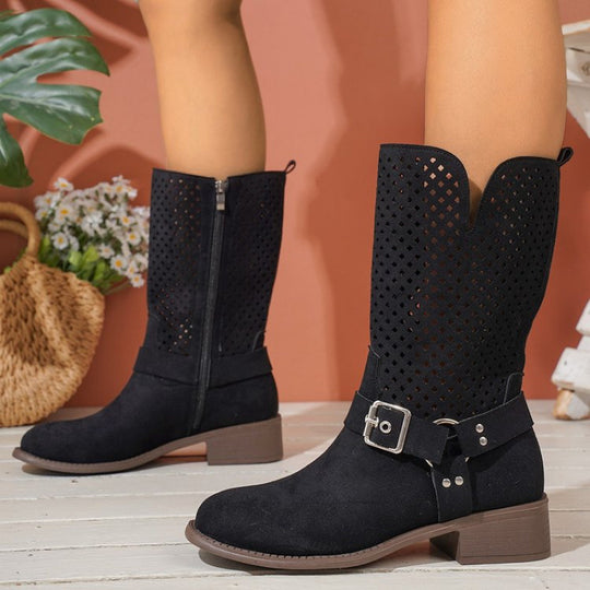 Damen Stiefel aus perforiertem Wildleder mit modischem Schnallen-Detail EB