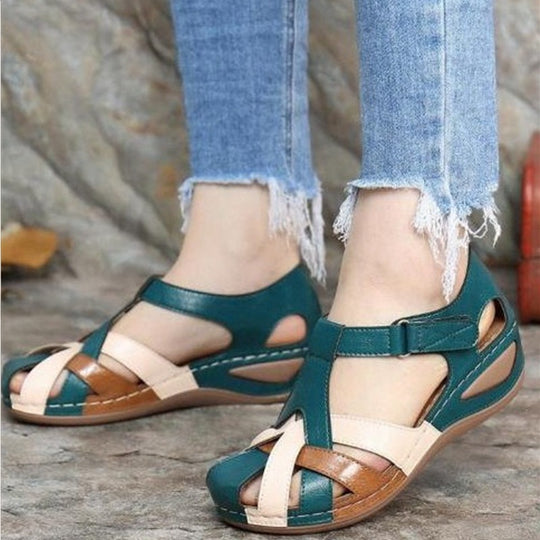 Damen Geschlossene Riemen-Sandalen mit gepolstertem Komfortfußbett und Klettverschluss EB