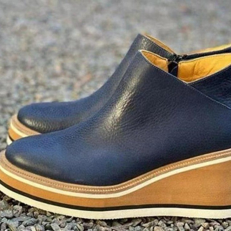 Damen  Keil-Ankle Boots mit genarbtem Kunstleder, dämpfender Plateausohle und gepolstertem Komfortfußbett EB