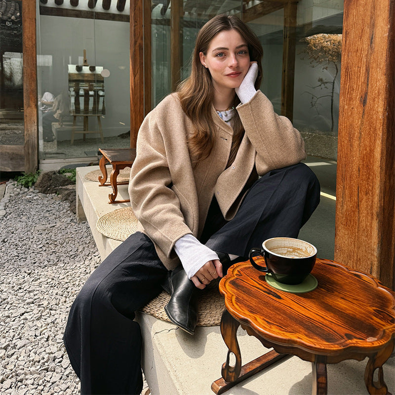 Damen Zeitlose Wolljacke im minimalistischen Design EB