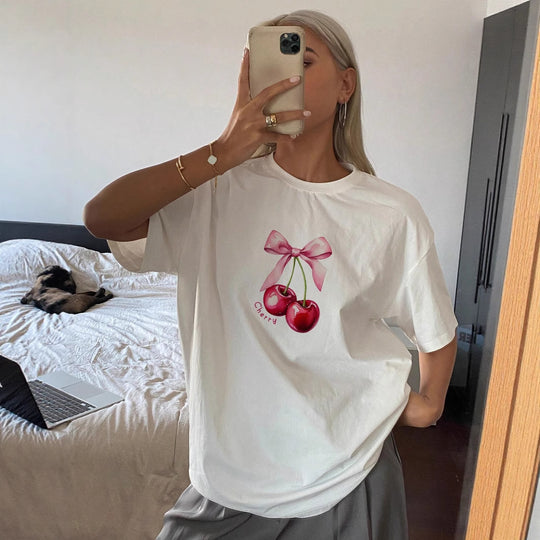 Damen T-Shirt mit fruchtigem Kirschmotiv und verspieltem Schleifendetail EB