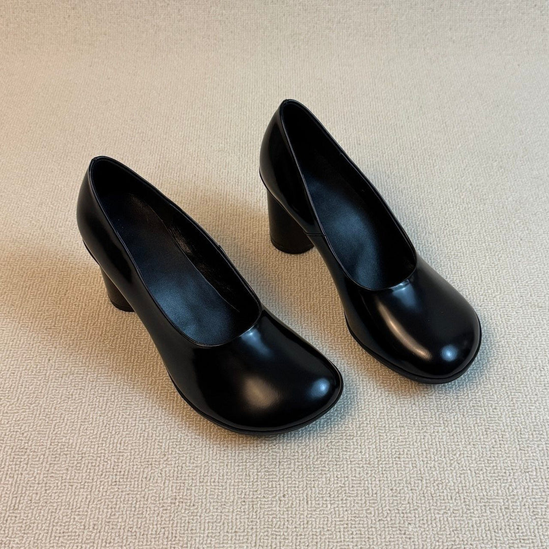 Damen elegante Pumps mit glänzender Lack-Oberfläche und komfortablem Blockabsatz EB