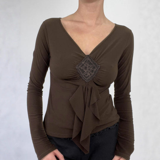 Damen nan figurbetontes Langarmshirt mit Drapé-Vorderteil und gehäkelter Mittelapplikation EB