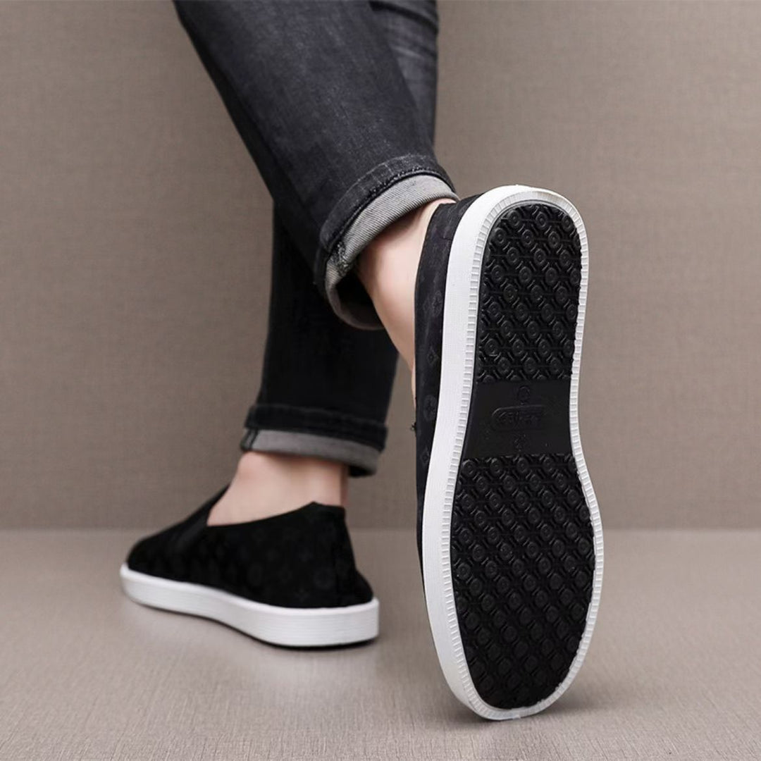 Damen Komfortable Slip-On Sneakers mit schickem Muster EB