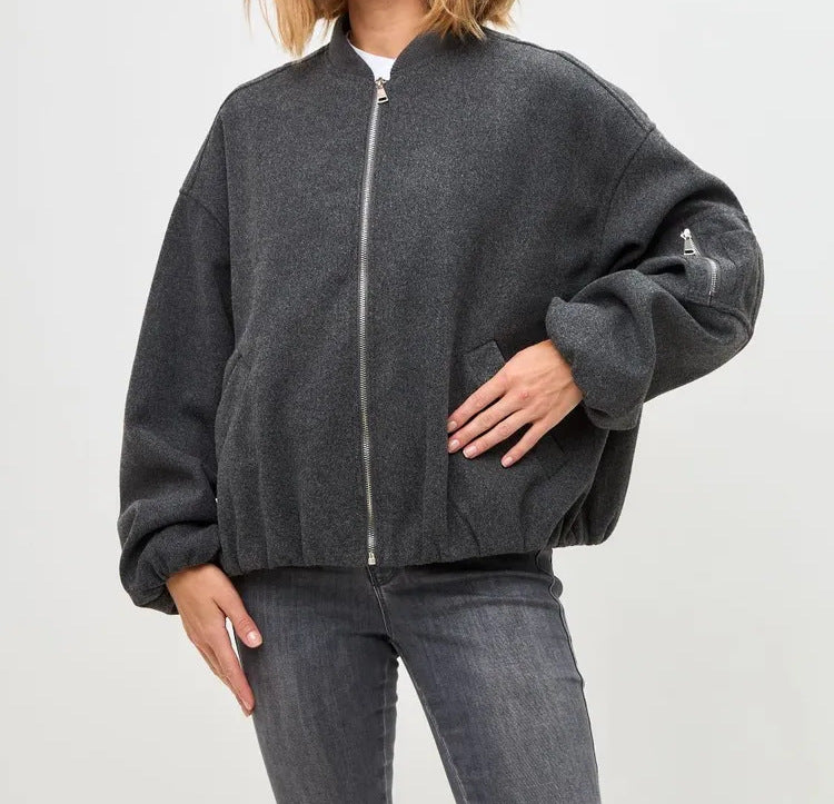 Damen Modernes Oversize-Fleecejacke mit hochgeschlossenem Kragen und seitlichen Eingrifftaschen EB