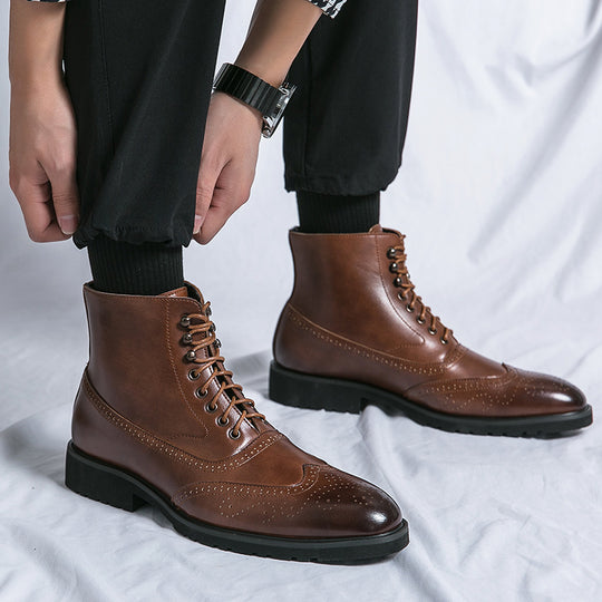 Herren klassische Brogue-Schnürstiefelette mit perforiertem Wingtip und griffiger Gummisohle EB