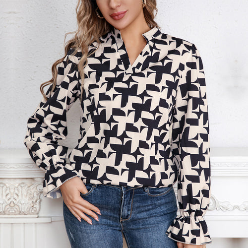 Damen Bluse mit modernem geometrischem Muster und eleganten Rüschendetails EB