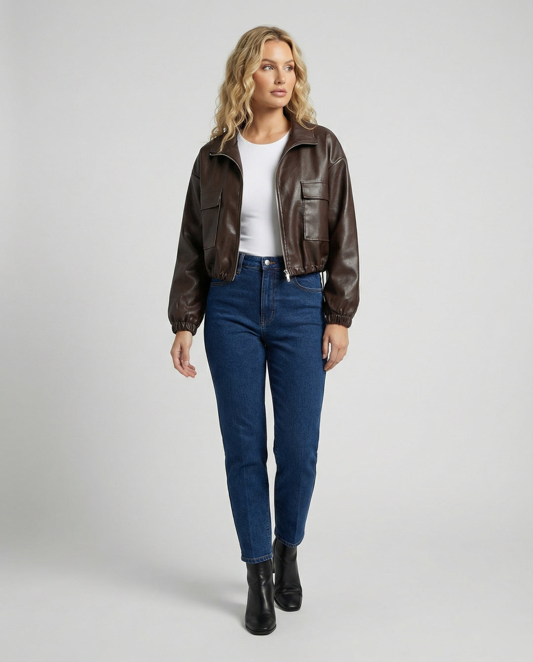 Damen kurz geschnittene Hemdjacke mit Kapuze, großen Pattentaschen und Kordelzugsaum EB