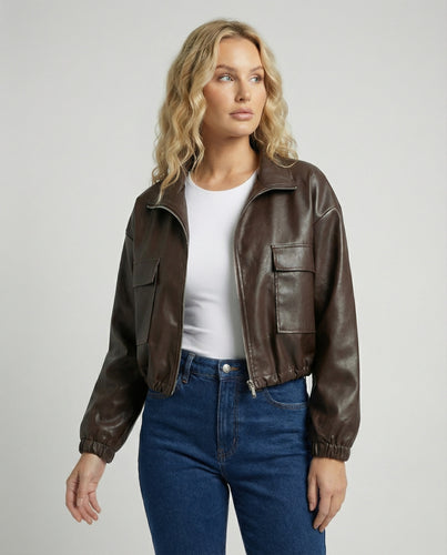 Damen kurz geschnittene Hemdjacke mit Kapuze, großen Pattentaschen und Kordelzugsaum EB