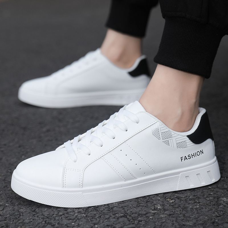 Damen Modische Sneaker mit hochwertigem Kunstleder und sportlichem Design EB
