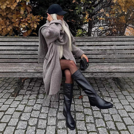 Damen stylische Strickjacke mit Schal und Knopfdetails EB