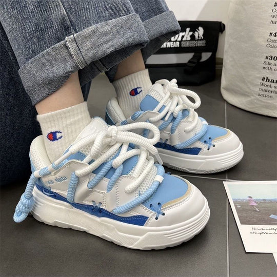 Damen Sportliche Chunky-Sneaker mit innovativem Schnürsystem und rutschfester Sohle EB