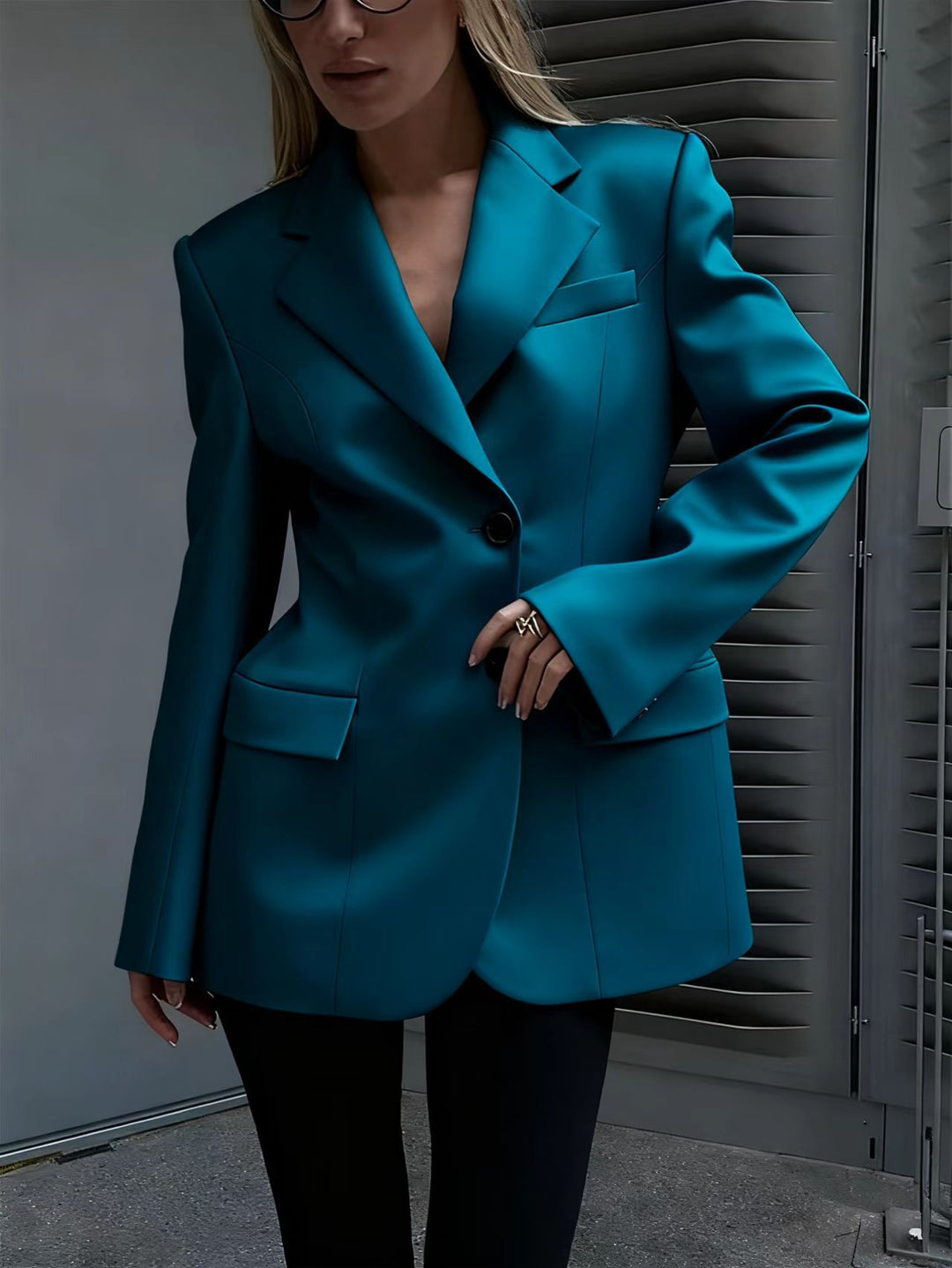 Damen Oversized Longblazer mit betonter Schulterpartie und Pattentaschen EB