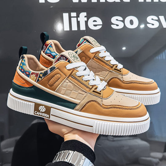 Herren stylische Plateausneaker mit gepolstertem Schaftkragen, geprägten Overlays und griffiger Plattformsohle EB
