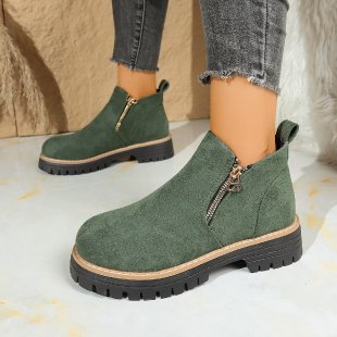 Damen nan knöchelhohe Wildlederimitat-Stiefelette mit seitlichem Reißverschluss, Zuglasche und robust profilierter Gummisohle EB