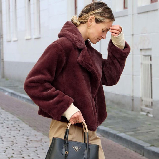 Damen Kuschelige Fleecejacke mit Reverskragen und Seitennaht EB