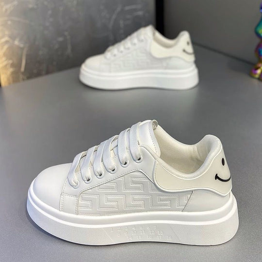 Damen moderne Sneakers mit strukturierter Sohle und lässigem Touch EB
