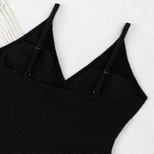 Damen Bademode mit elegantem Wellenmuster und Rüschenakzenten EB