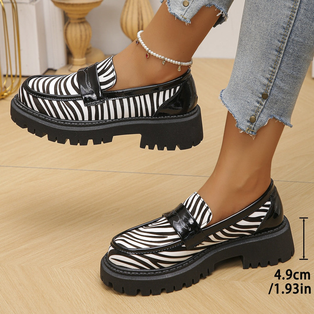 Damen Mokassins mit Leopardenmuster und Ketten-Detail EB