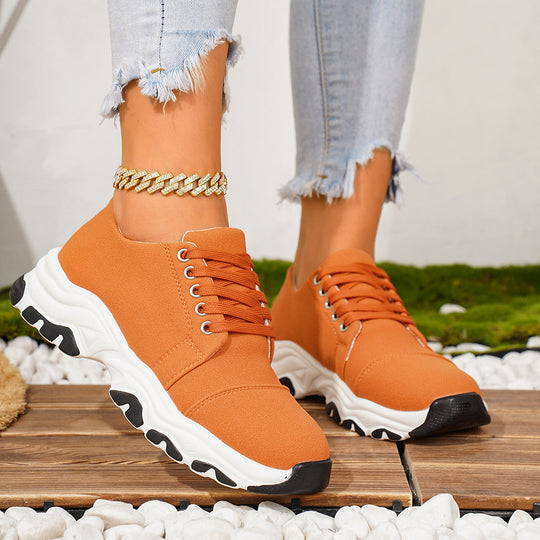 Damen sportliche Sneakers mit dynamischem Profil und atmungsaktivem Obermaterial EB