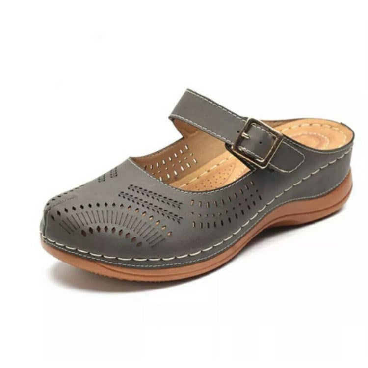 Damen Komfortable Clogs mit luftigen Lochmustern und verstellbarem Riemen EB