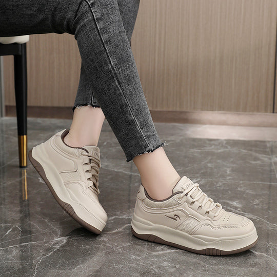 Damen Sportliche Sneakers mit dämpfender Profilsohle und atmungsaktivem Obermaterial EB