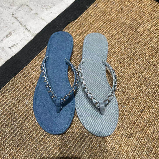 Damen Zehentrenner-Sandalen mit modischem Kettenakzent und ergonomischem Fußbett EB
