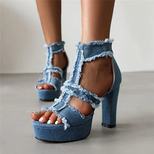 Damen Plateausandalen mit fransigen Denim-Details EB