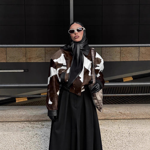 Damen modische Kurzjacke im auffälligen Kuhfell-Look mit akzenten EB