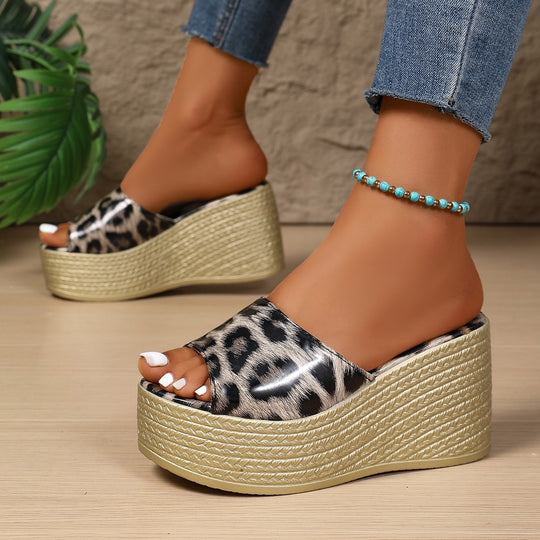 Damen Plateau-Mules mit modischem Leopardenmuster und raffiniertem Riemendesign EB