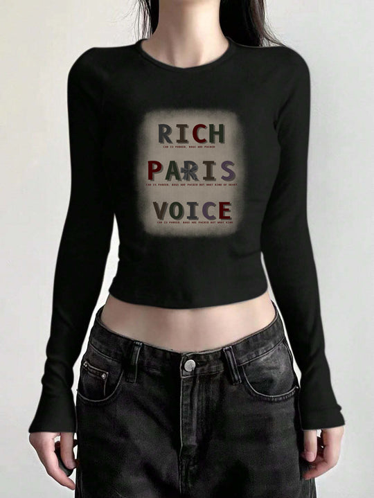 Damen nan figurbetontes langärmeliges Cropped-Shirt mit fotorealistischer Lippen-Collage und schmaler Passform EB