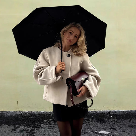 Damen Schulterjacke mit voluminösen Ärmeln und schickem Schnitt EB