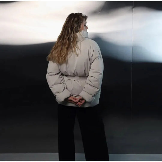Damen Praktische und modische Daunenjacke mit Gürtel EB