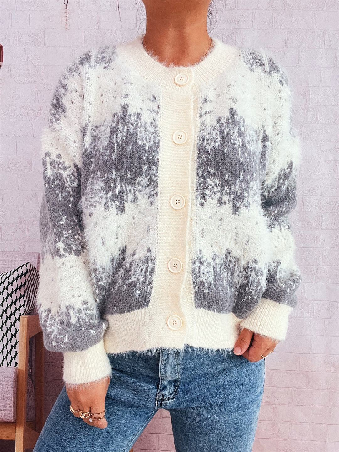 Damen kuschelige Strickjacke mit modischem Knopfdesign und weichem Material EB