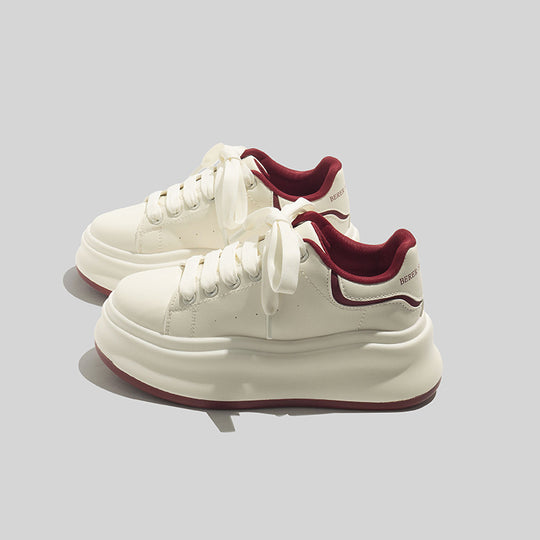 Damen Sneakers mit extrabreiter Komfortsohle und modernem Design EB