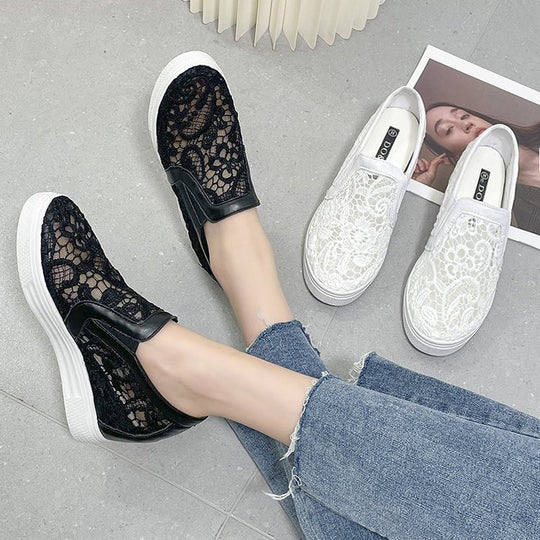 Damen Slip-On Keil-Sneaker mit Spitzen-Obermaterial EB